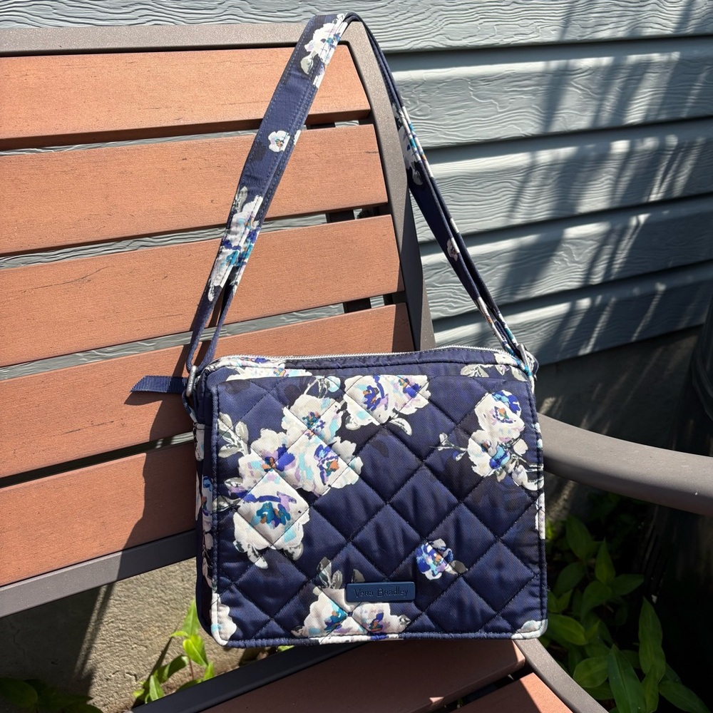 Vera Bradley Blooms & Branches Navy Medium Hipster in Performance Twill